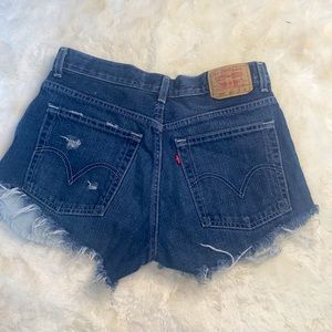 LEVI’S | 569 loose straight  mid rise daisy duke cut off jean shorts  | size 29
